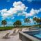 Beachfront 2BDR Condo Pool Hot Tub w Ocean Views Papaya Place by AvantStay
