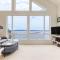 Madrona Beach House by AvantStay Waterfront Home