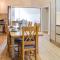 Gleaner Lea Apartment