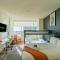 Stylish 1BR HighRise DT, Parking, Pool, Gym, W-D, Golf