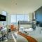 Cozy HighRise 23th Flr,Gym,Parking,Pool,W-D,Golf