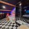 LInterdit Suite Luxe Romantique Spa Balneo Sauna Hammam