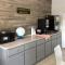 Hotel O Regency Suites Houston - IAH Beltway 8