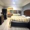 Hotel O Regency Suites Houston - IAH Beltway 8