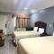 Hotel O Regency Suites Houston - IAH Beltway 8