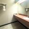 Hotel O Regency Suites Houston - IAH Beltway 8