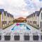 Comfortable holiday homes with a pool, Rewal
