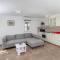 Nane Garden house with heated pool