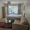 Town Centre Studio - Sleeps 2 - Parking