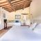 CASALE SANTA CATERINA Jacuzzi and Pool