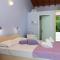 Summer House Louisa