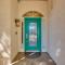 Spacious Scottsdale Home Pool and Covered Patio