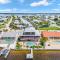 Kokopelli Villa - Matlacha waterfront close to Cap Coral - private home locally managed, fair & honest pricing