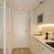 CENTRE PROMENADE Golden Square Terrace 1 min Walk to the Beach AC