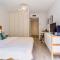 CENTRE PROMENADE Golden Square Terrace 1 min Walk to the Beach AC