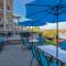 Riverland Inn & Suites
