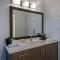 Riverland Inn & Suites