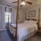 Moore House Inn & Cabins