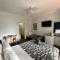 Beach House Mollymook