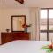 Kaleialoha 403 · Remodeled 1BD w Mountain Views Pool AC