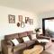 Hola! apartments at Coto Real