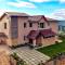 SaffronStays Ridgeview Manor, Mukteshwar - 3BHK Villa with Himalayan Views & Verandahs