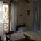 Elenis Rooms