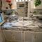 Charming 1 bdr apt w/ pool 5min Popi beach