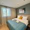 Aparthotel Villa V with breakfast and free parking