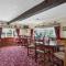Greyhound Country Inn