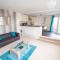 Comfortable Swindon Town Centre Apartments, FREE Parking, sleeps up to 8 - 史云顿