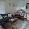 Cozy, Cute, Private Ozark Suite 5 Mins to Hospital