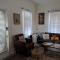 Cozy, Cute, Private Ozark Suite 5 Mins to Hospital