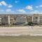 Luxurious beachfront condo with glorious ocean views
