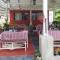 Ruma Kaca Simanindo Bed&Breakfast
