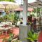 Ruma Kaca Simanindo Bed&Breakfast