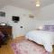 Lighthouse Cottage (Shared Facilities)