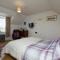 Lighthouse Cottage (Shared Facilities)