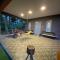 Wild root stay- Aster Chalet