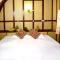 Spice Coast Cruises - Houseboat, A CGH Earth Experience