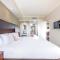 Esplanade Pool Stay over Two Units, A Darwin Oasis