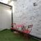 1Bed-ContactlessCheckIn-OutdoorSpace