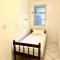 Toca da Mona Roots Hostel
