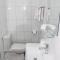 CROWN CBD Hotel - Oil Friendly Price