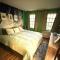 Jurassic Dino Suite Jiminy-Must See Sleeps 4