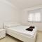 Apartments Medulin 396