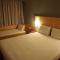 Ibis Girona Ibis Girona