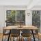 Point Roadknight Paradise Villa 6 - BYO Linen