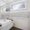 Point Roadknight Paradise Villa 6 - BYO Linen