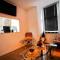 1-Bed Apartment Sleeps 2 -Free Parking -WiFi & Tv
